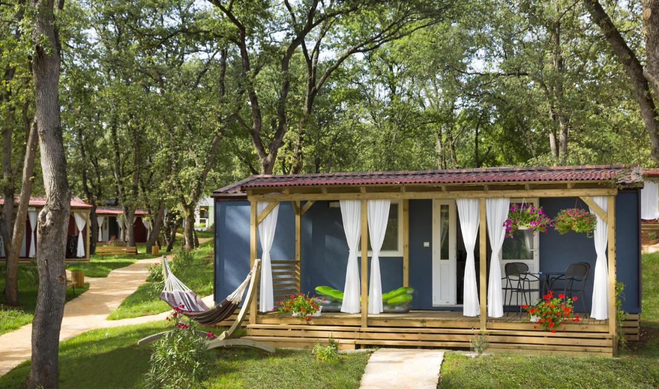 Two-Bedroom Mobile Home Relax